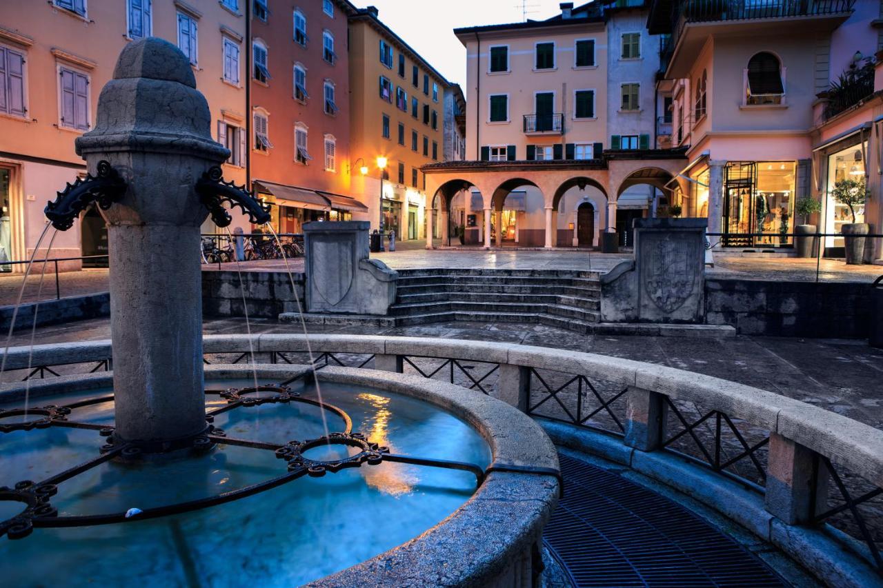 Antares150M From The Lake - Happy Rentals Riva del Garda Exterior foto